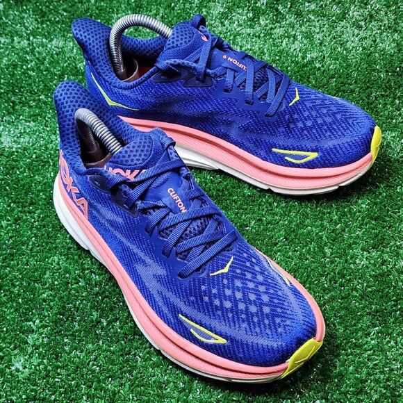Hoka One One Shoes - HOKA CLIFTON 9 - Womens Athletic Shoes - SIZE 7.B